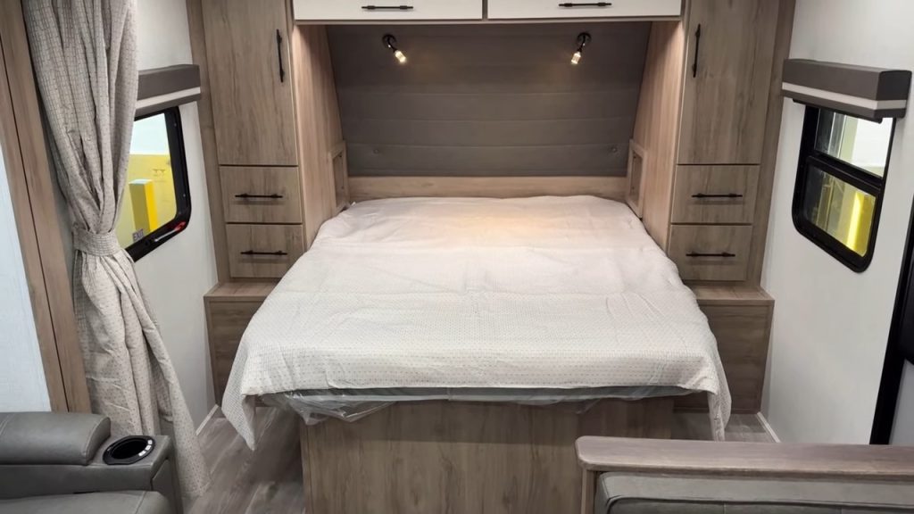 2024 Imagine XLS 22MLE bedroom