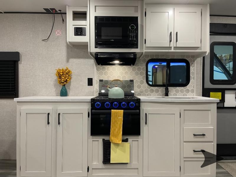 Go Play 20fbs kitchen