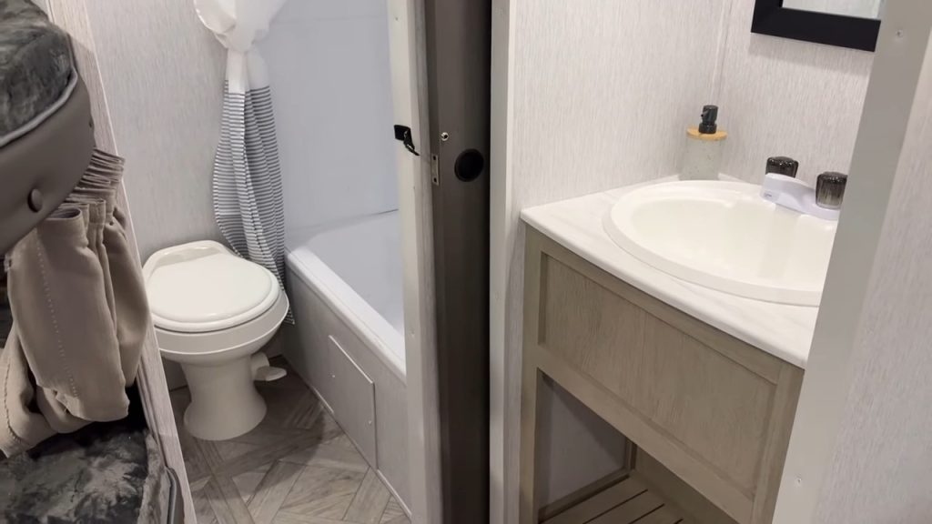 2024 Forest River 26ICE 