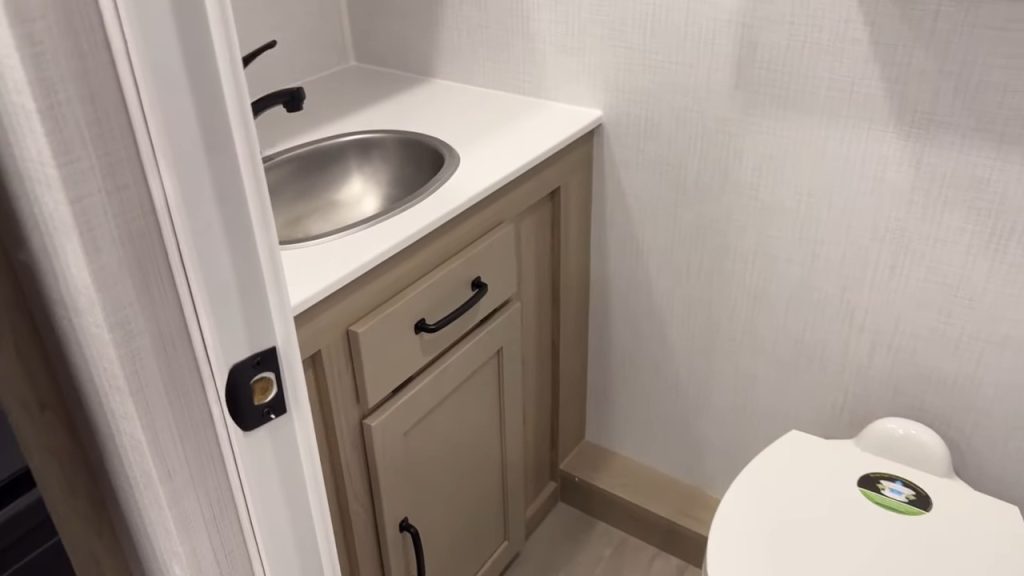 2024 Rockwood Geo Pro 20FBS bathroom