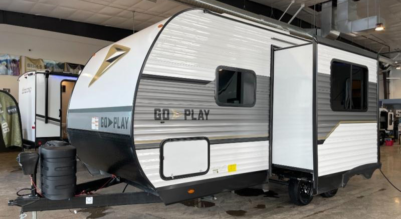 driver side exterior view of go Play 20FBS with slide extended