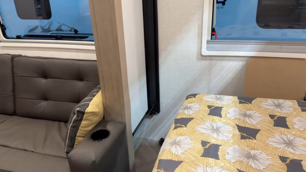 2024 Ember 221MSL road mode