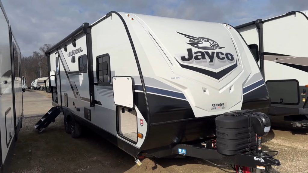 jay feather 25rb exterior