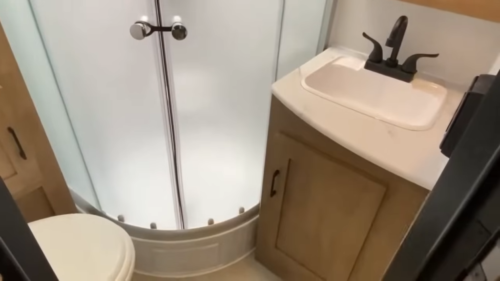 freedom express 192rbs bathroom