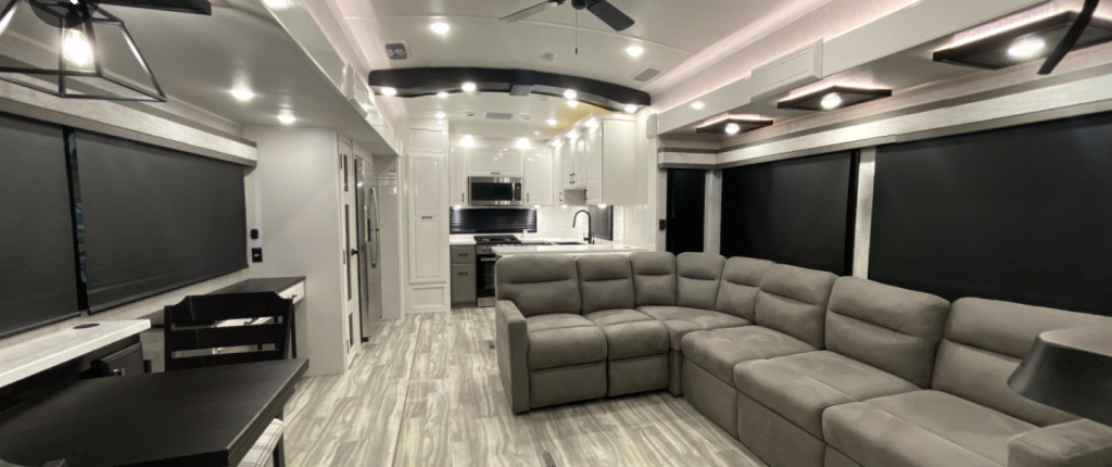 Jayco Pinnacle 38FBRK living area