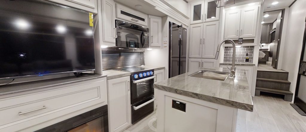 Keystone Cougar 290RLS living