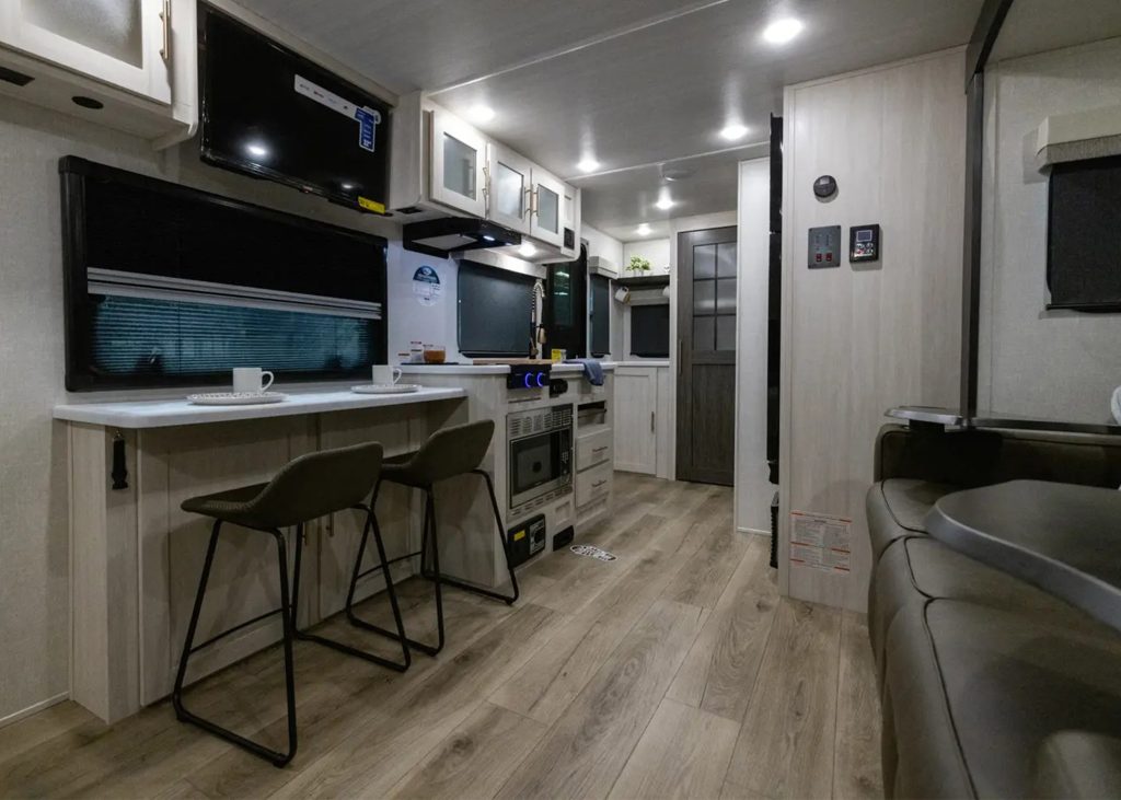 inside the R-Pod 206