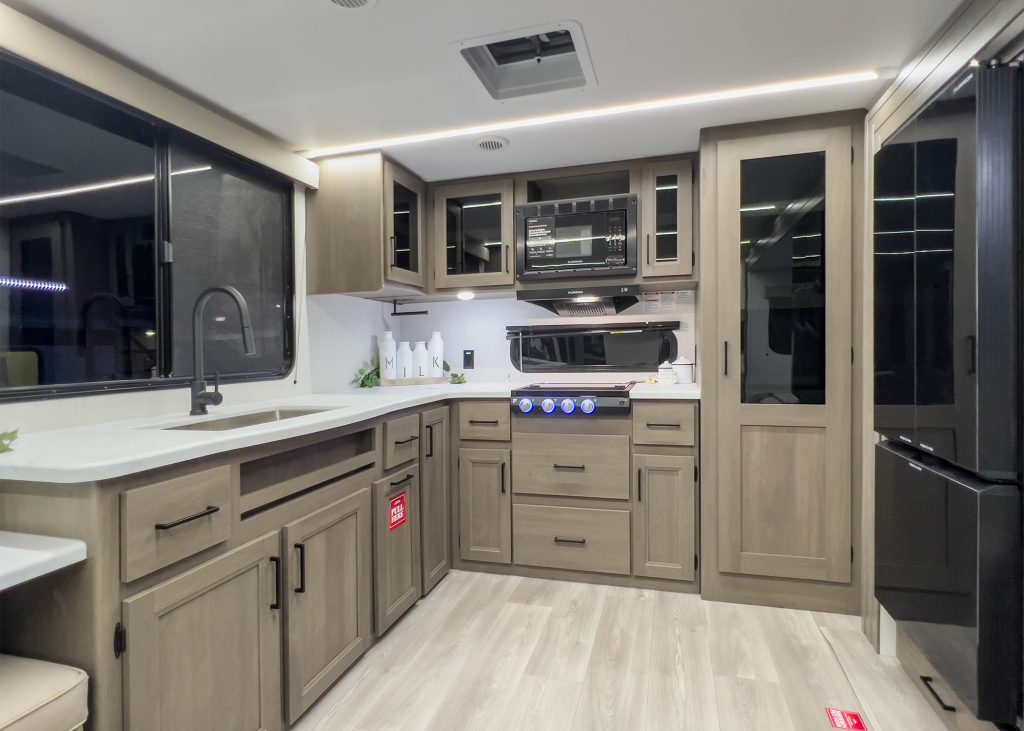 Transcend 315RKT Interior (Kitchen)