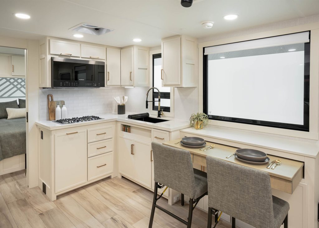 Kitchen of the Brinkley Model I 265