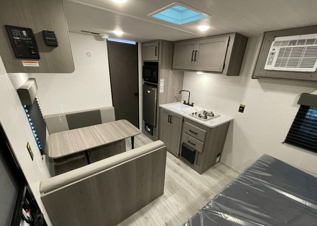 Kitchen and Dinette inside Keystone Hideout 178RB