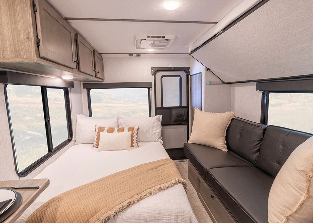 Front to back inside Wayfinder Go Lite Cloudbreaker