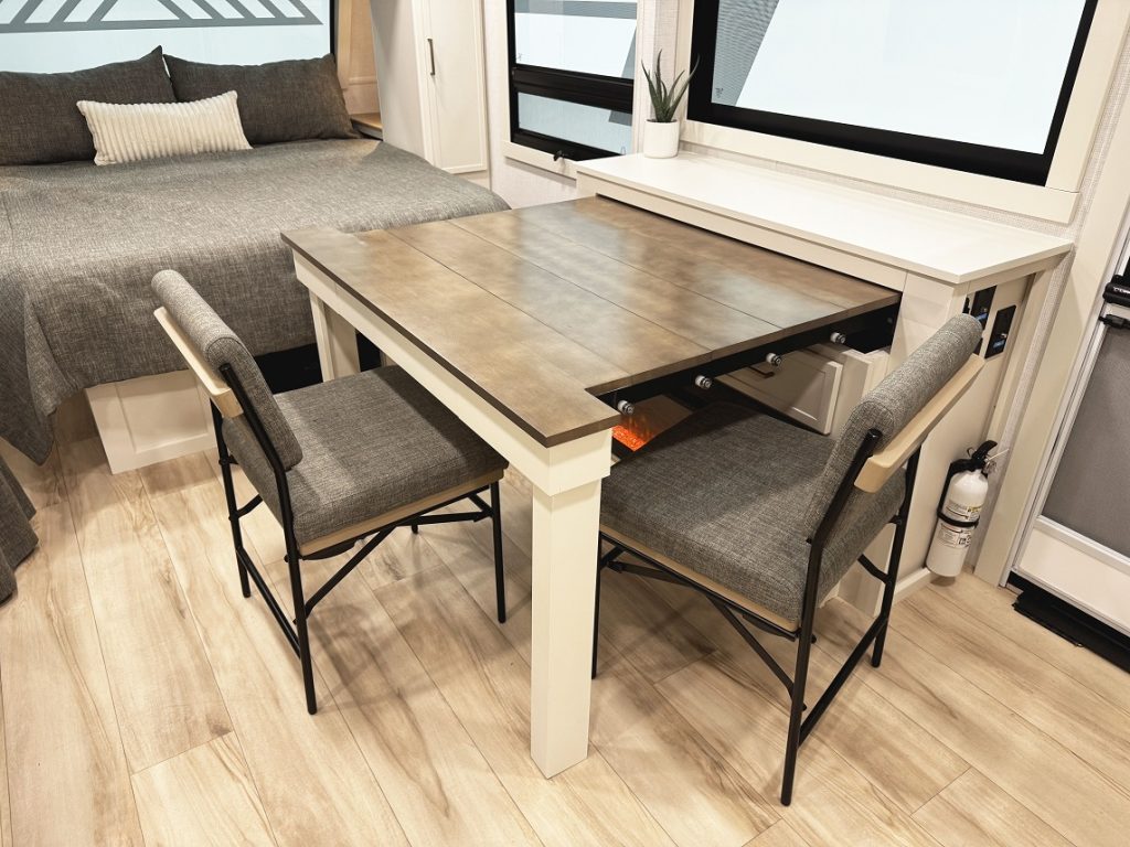 Adjustable table inside the Model I 235