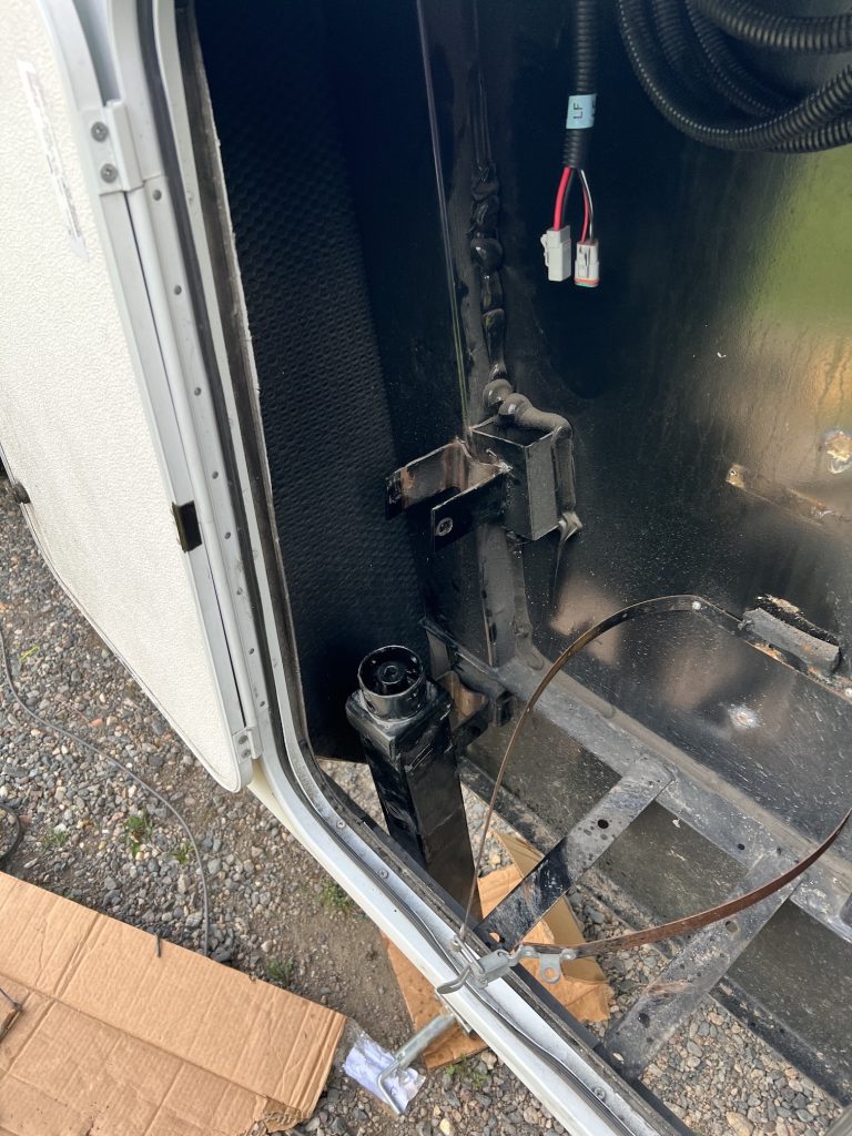 broken RV jack