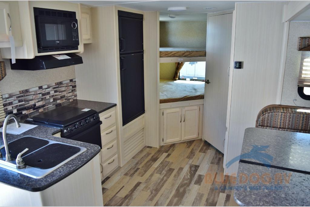 Winnebago Minnie Travel Trailer Unique Style, Quality Construction