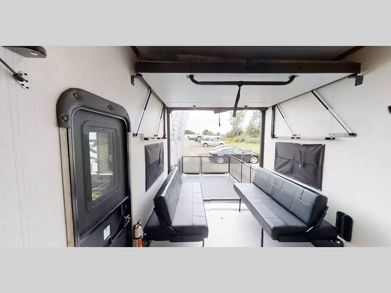 Vengeance Rogue Armored Toy Hauler Review Haul More Toys Than Santa