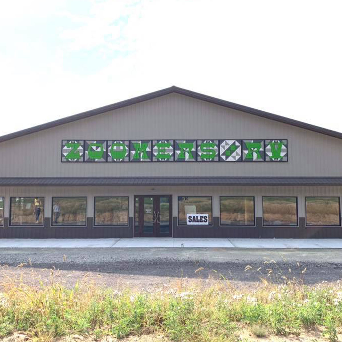 ZOOMERS RV RV Dealership Proudly Serving You For 15 Yrs